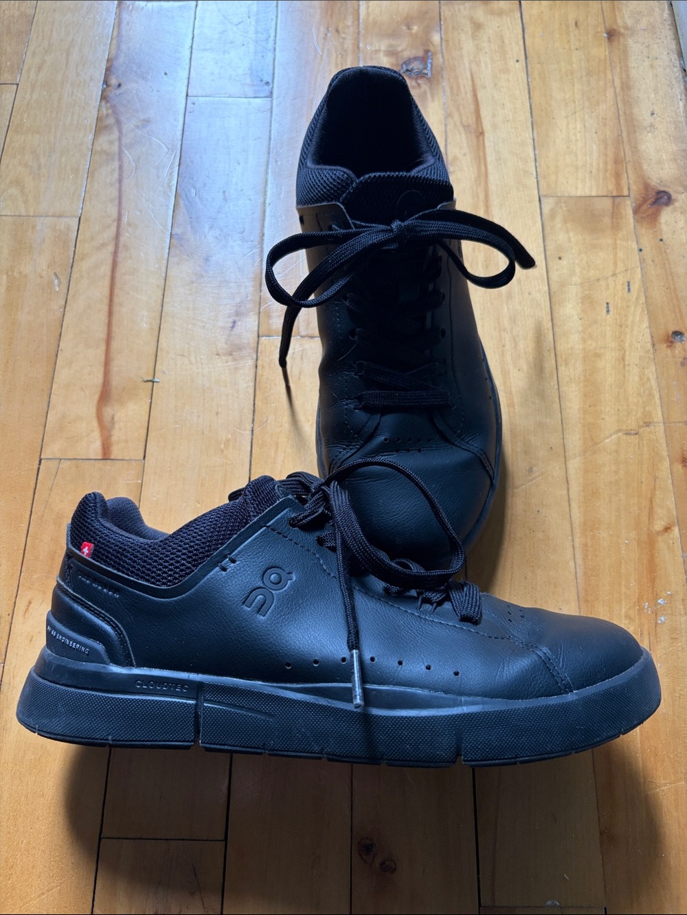 On Running Black Women's Low-Top Lace-Up Sneakers